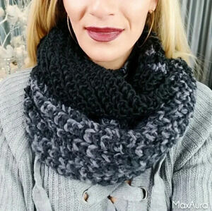 KNITTED INFINITY SCARF PRICE IS FIRM